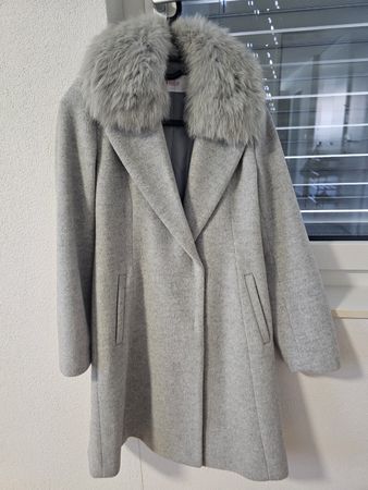 Coat with Detachable Fur Collar(Size S)