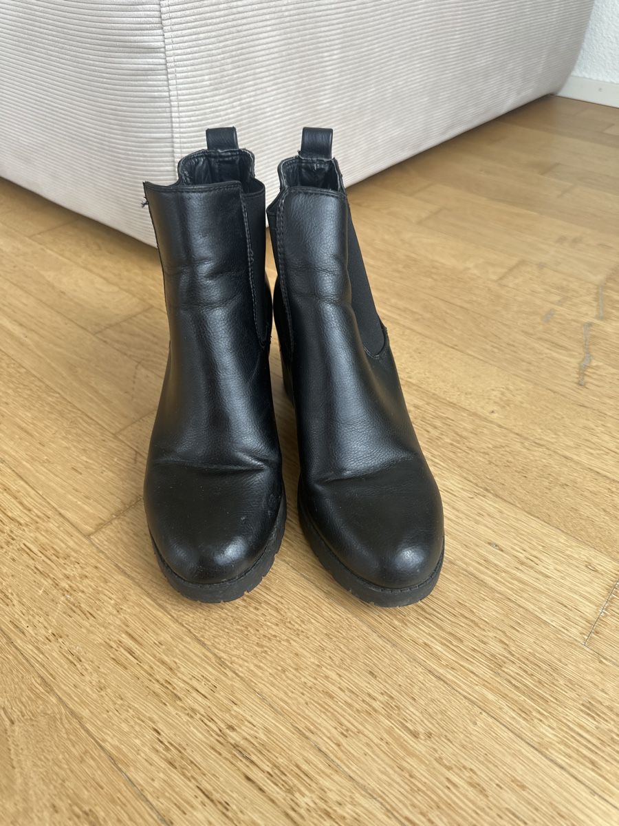 Scarpe da donna: Warme Stiefeletten - size 40 – Usato da Zürich venduto da mel_r8f2 1