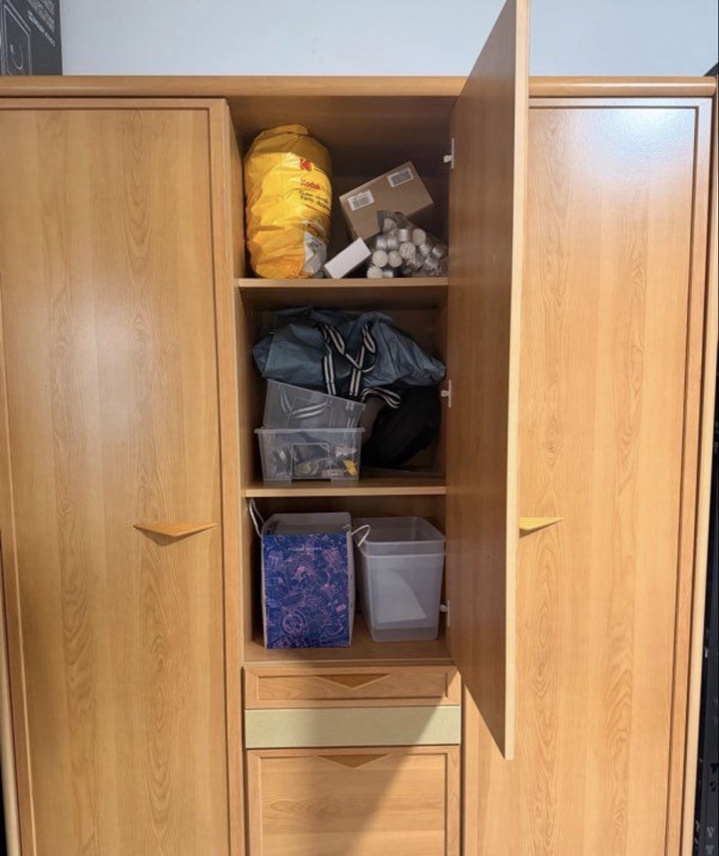Schränke: Alsatian wardrobe. Excellent quality  – Gebraucht aus Basel von as_rcrd 2