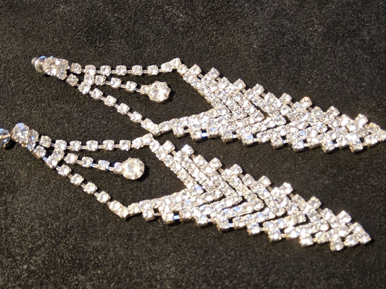 Ohrringe & -stecker: Vintage luxuriöse Strass Ohrhänger – Gebraucht aus Zürich von helsan 4