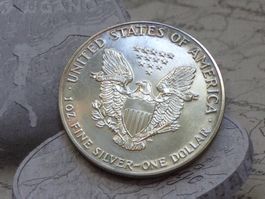 USA 1 oz 1988 Fine Silver .999 - "American Silver Eagle"