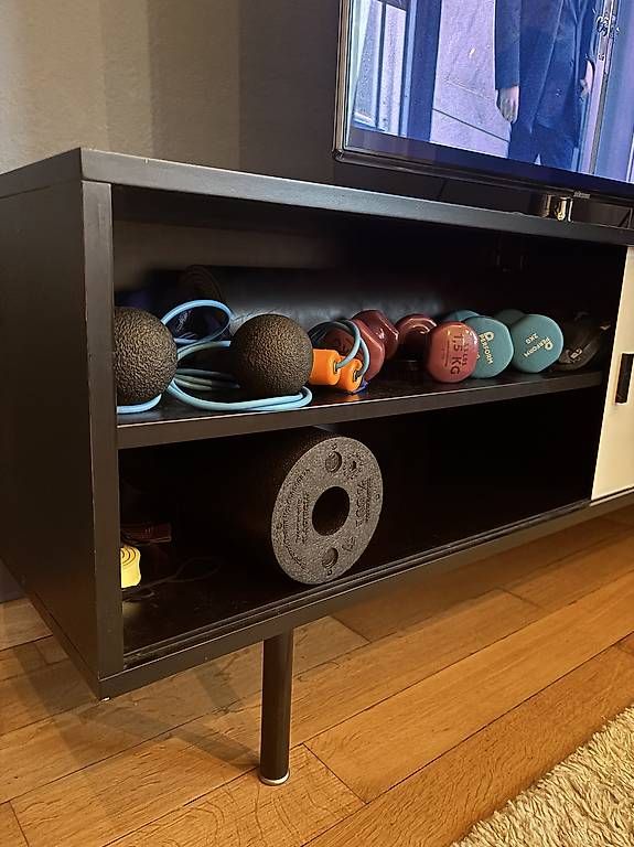 TV Möbel: Sideboard / TV-Möbel – Gebraucht aus Zürich von YA-LE 1