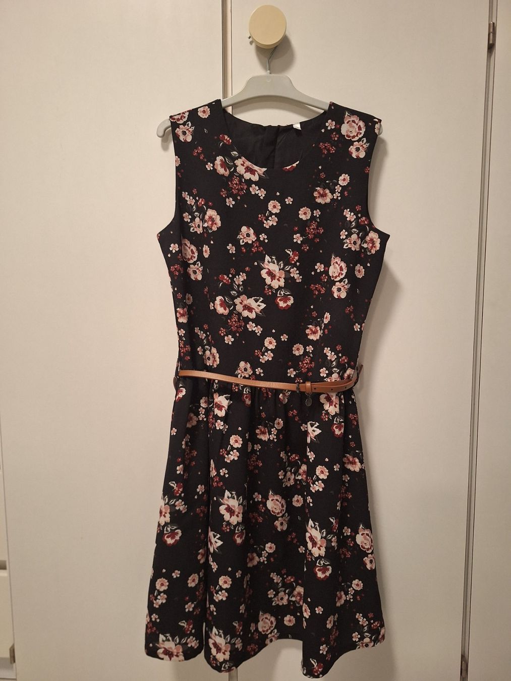 Vestiti & Gonne: Sommerliches Mädchen Kleid, Gr. 158 – Usato da Biberist venduto da rospel