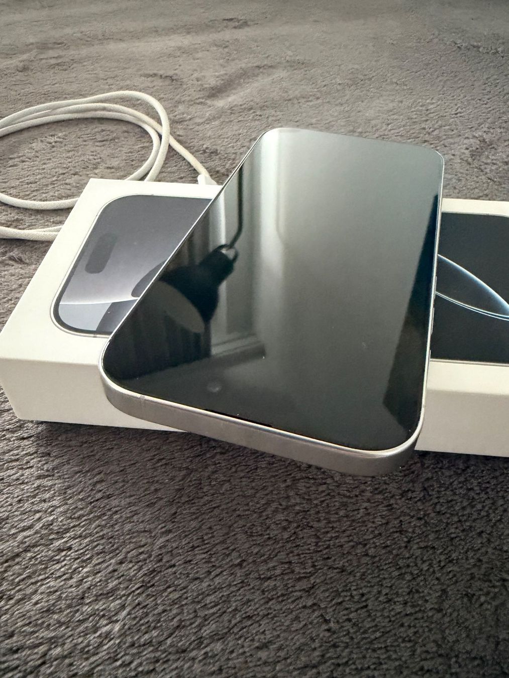 Apple Telefoni cellulari / Smartphones: iPhone 16 Pro 256Gb - White Titanium - Like New – Usato da Zollikon venduto da alexios86 2