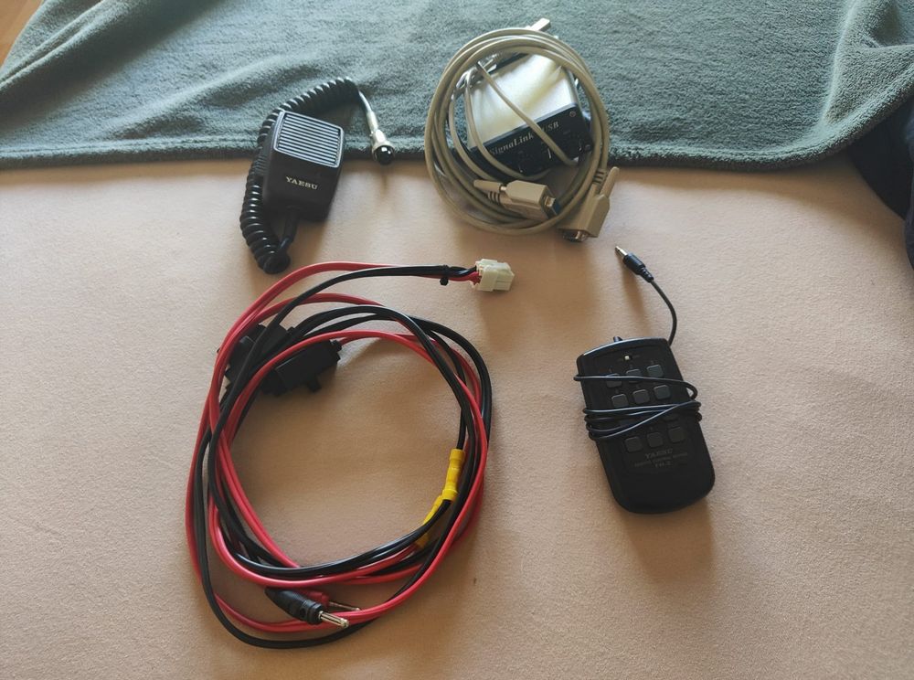 Yaesu Funktechnik: Yaesu FT950 + acc. – Gebraucht aus Olten von Hb9ocr 2