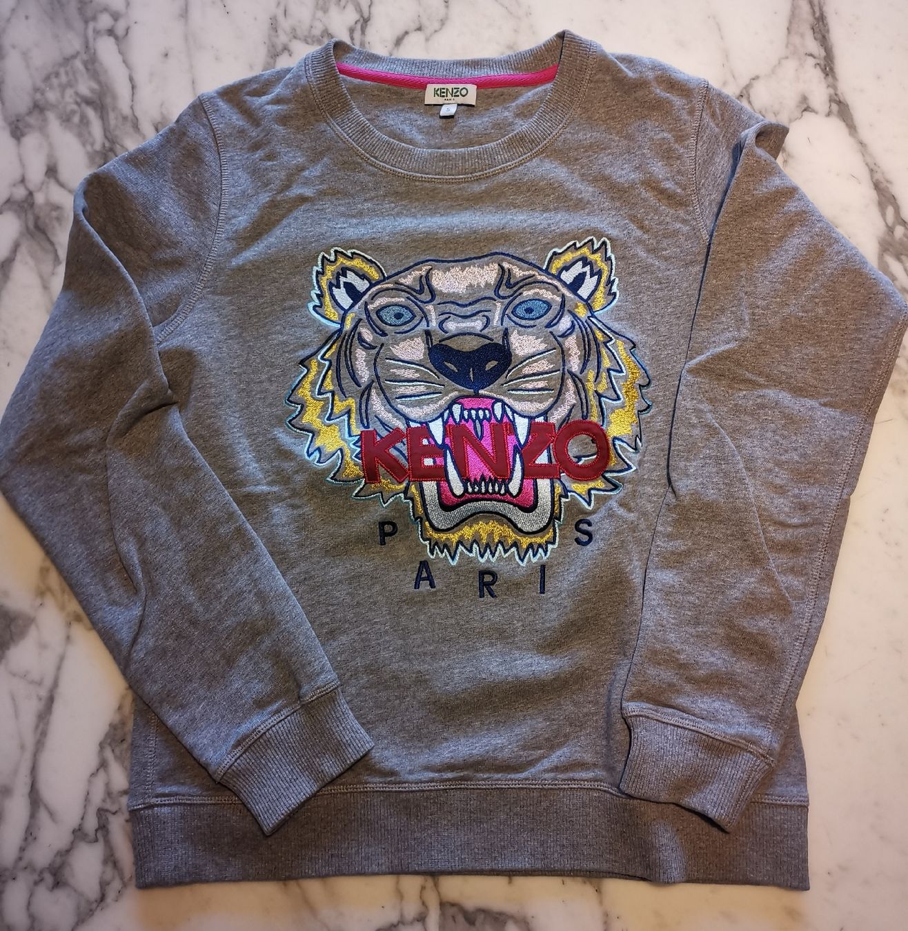Kenzo Pulls & Sweat-shirts: Kenzo Tiger Baumwoll Pulli  – D'occasion à Uerikon par pink_flamingo