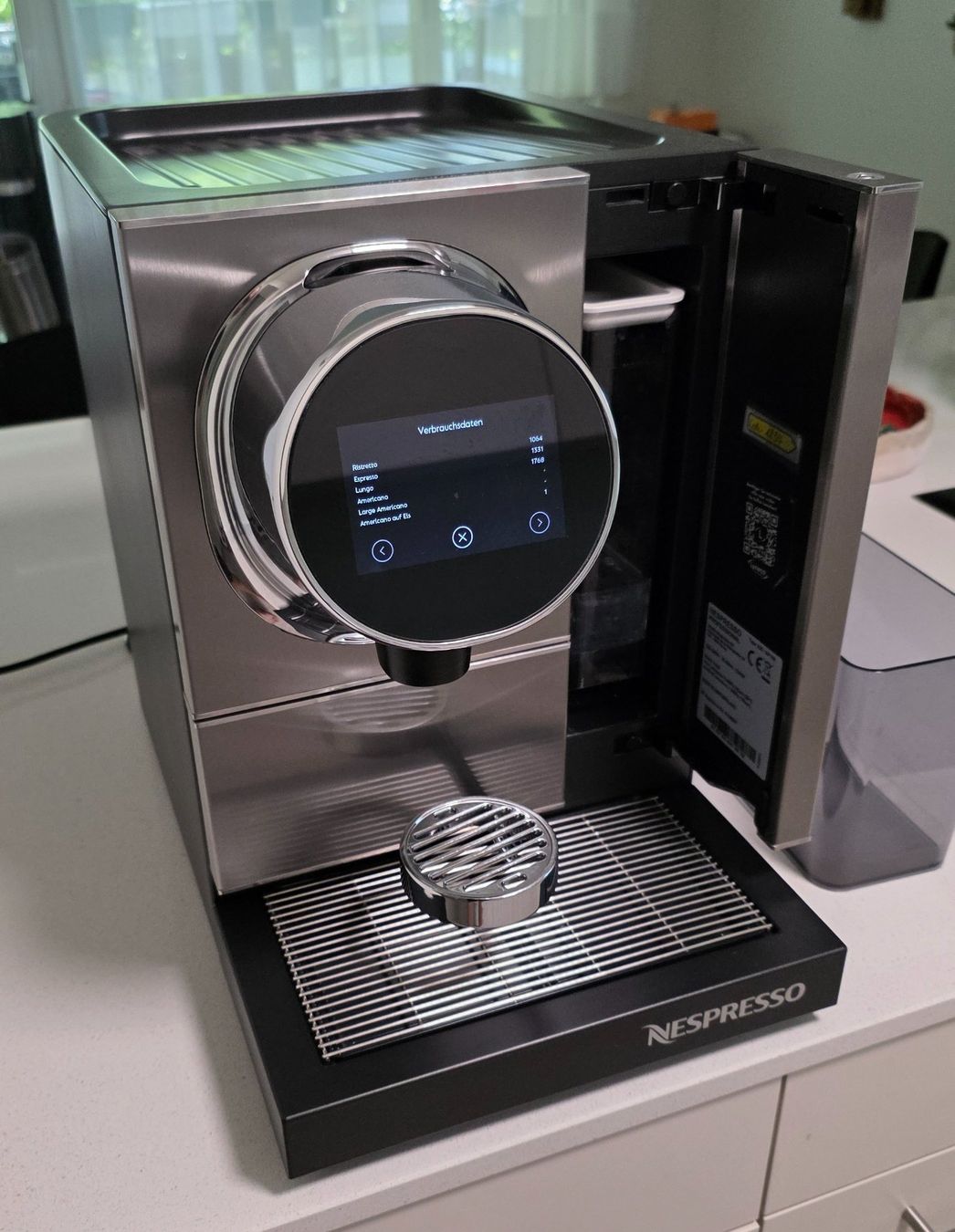 Nespresso Machines à café & Machines à expresso: Nespresso Memento 100 Pro – D'occasion à Kloten par Pocoloco69 3