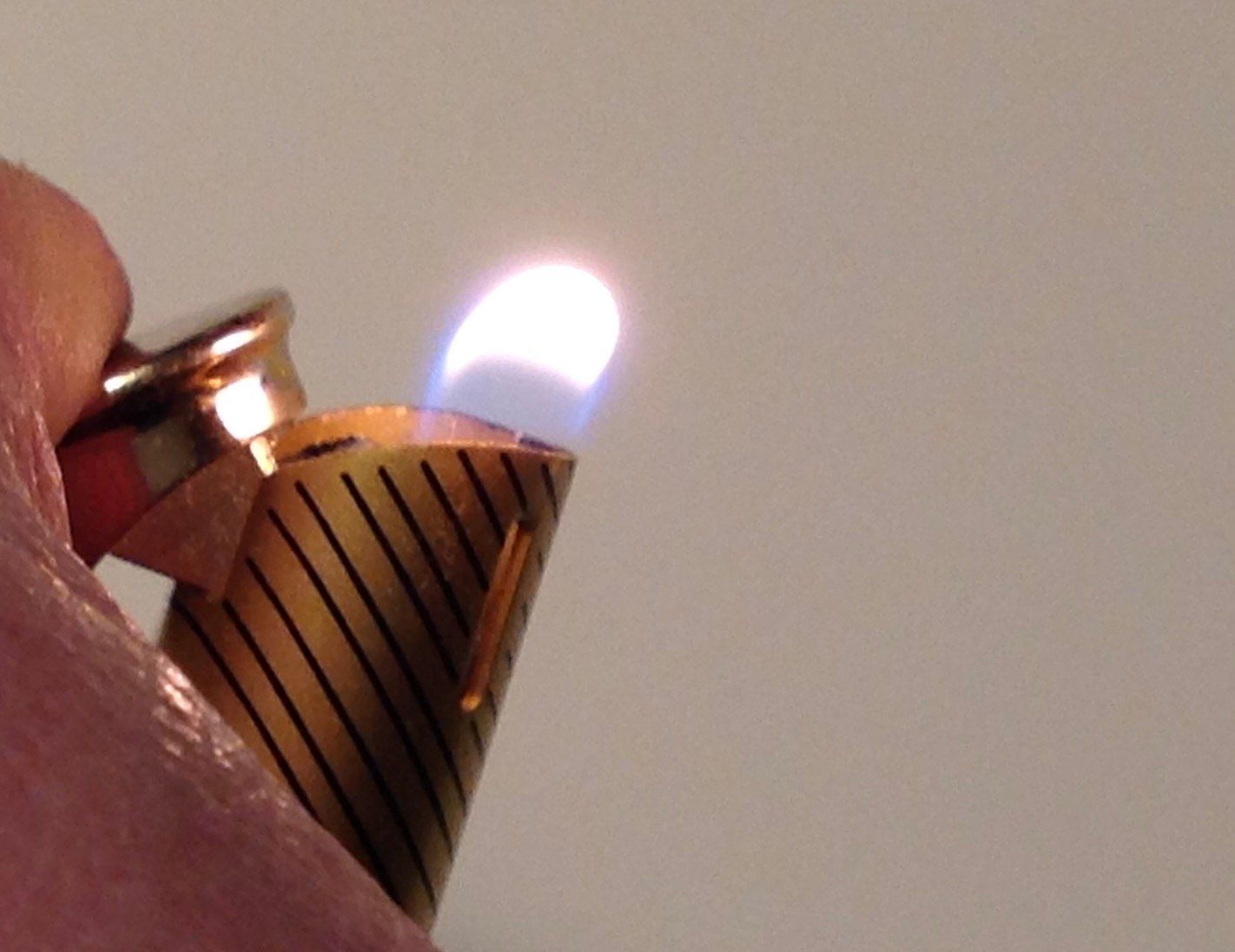 Pierre Cardin Accendini: Briquet / Feuerzeug - pierre cardin – Usato da Vuiteboeuf venduto da broticaire 2
