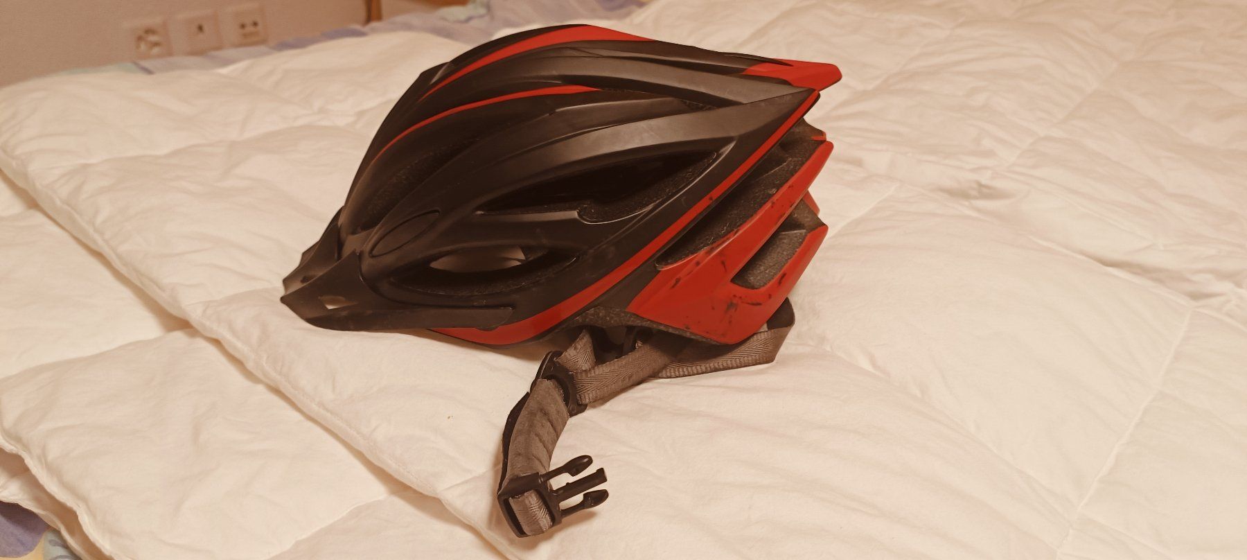 Caschi: Velohelm – Usato da Büttikon AG venduto da Strucki