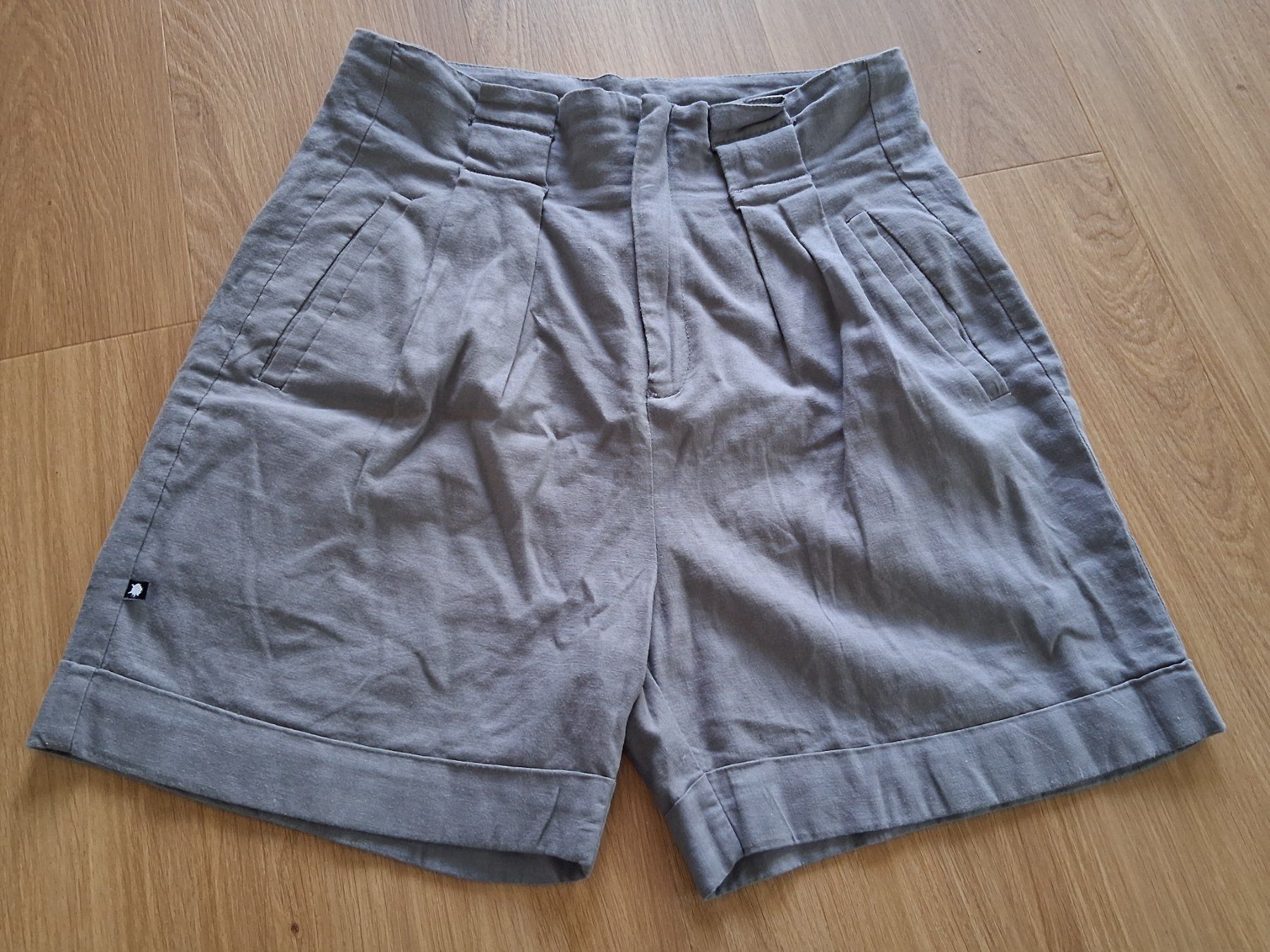 Pantaloni: Leinenshorts M – Usato da Lengnau AG venduto da Nathi88
