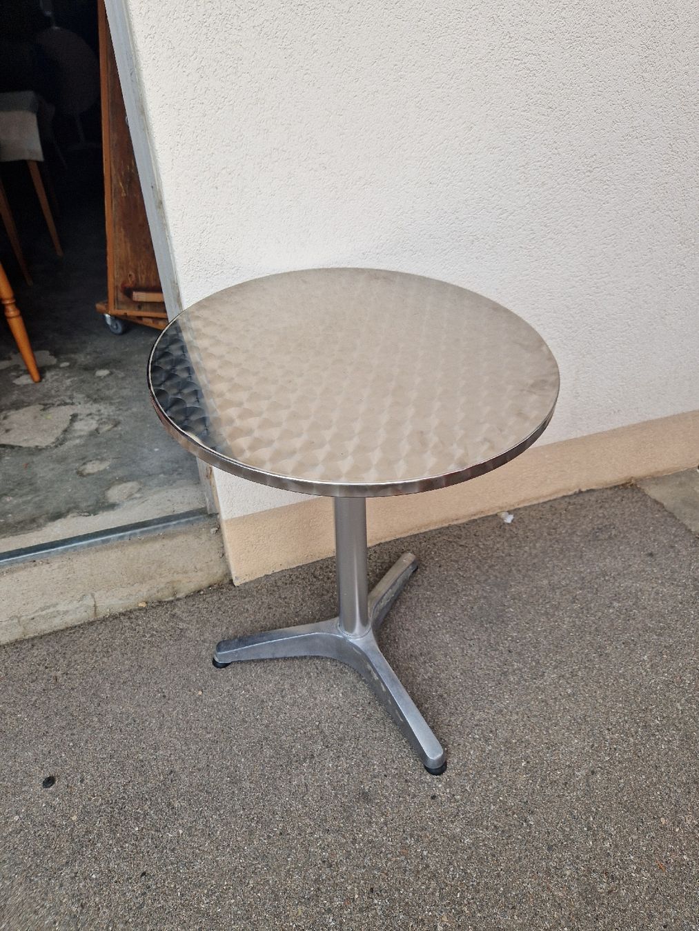 Tavoli: Runder Gartentisch mit Edelstahl-Look, Durchmesser 60cm – Usato da Mörigen venduto da Clio111