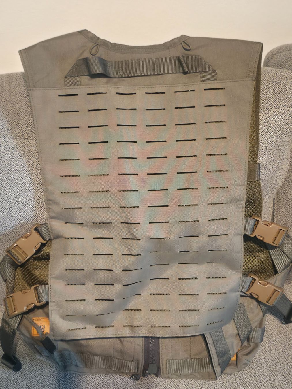 Armée suisse Uniformes: Trageweste MBAS mit 2 MBAS Multitaschen – Neuf (Voir description) à Steffisburg par Davga 1