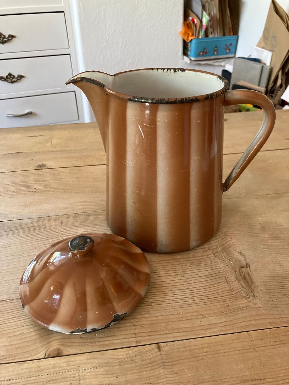 Caraffe: Krug - Emaille - Antik – Usato da Winterthur venduto da pompea 1