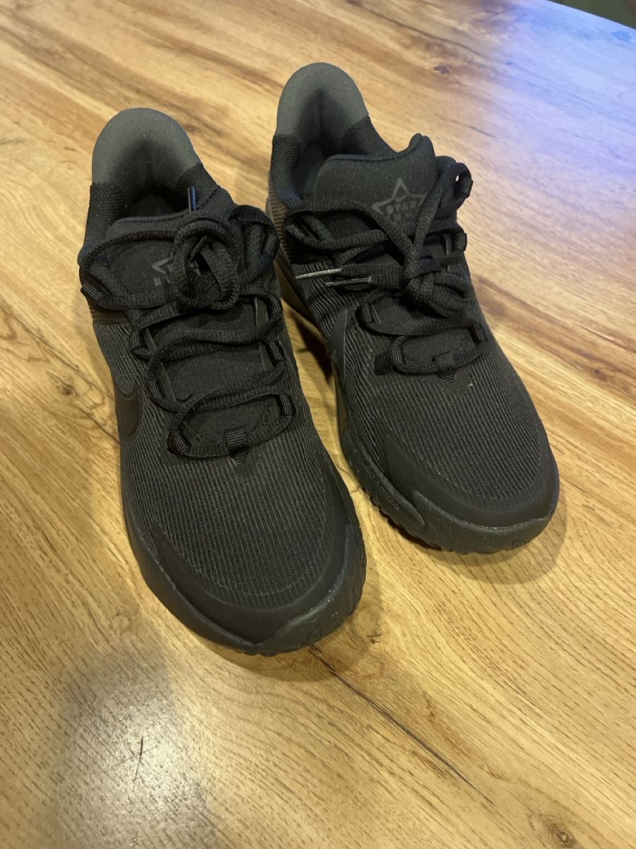 Nike Scarpe per ragazzi: Nike Star Runner 4 noires taille 38.5 neuf  – Nuovo (secondo la descrizione) da Biel/Bienne venduto da Govinda 3