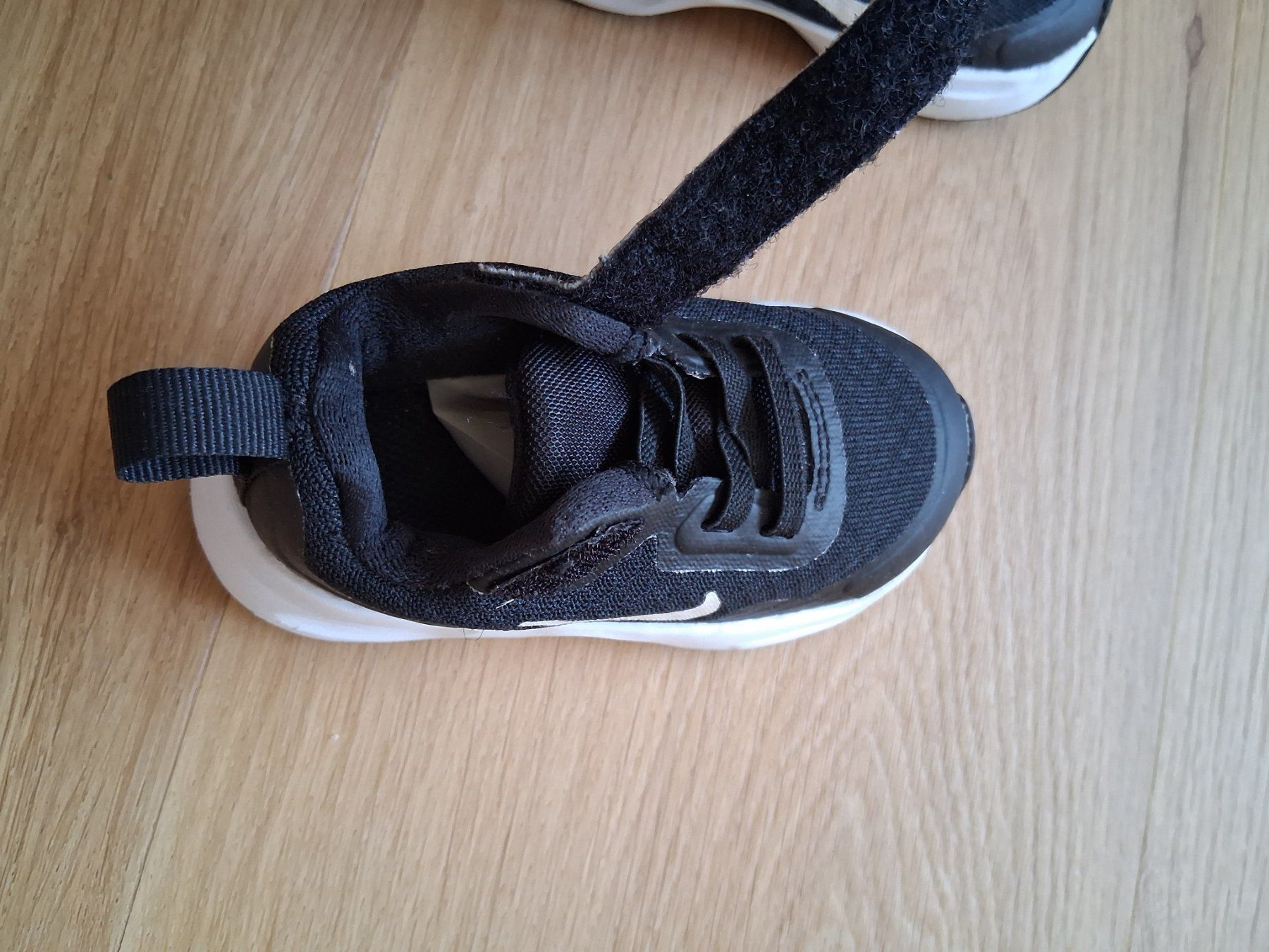 Nike Herrenschuhe: Nike Sneakers 19,5 wie neu – Neu (gemäss Beschreibung) aus Lengnau AG von Nathi88 4