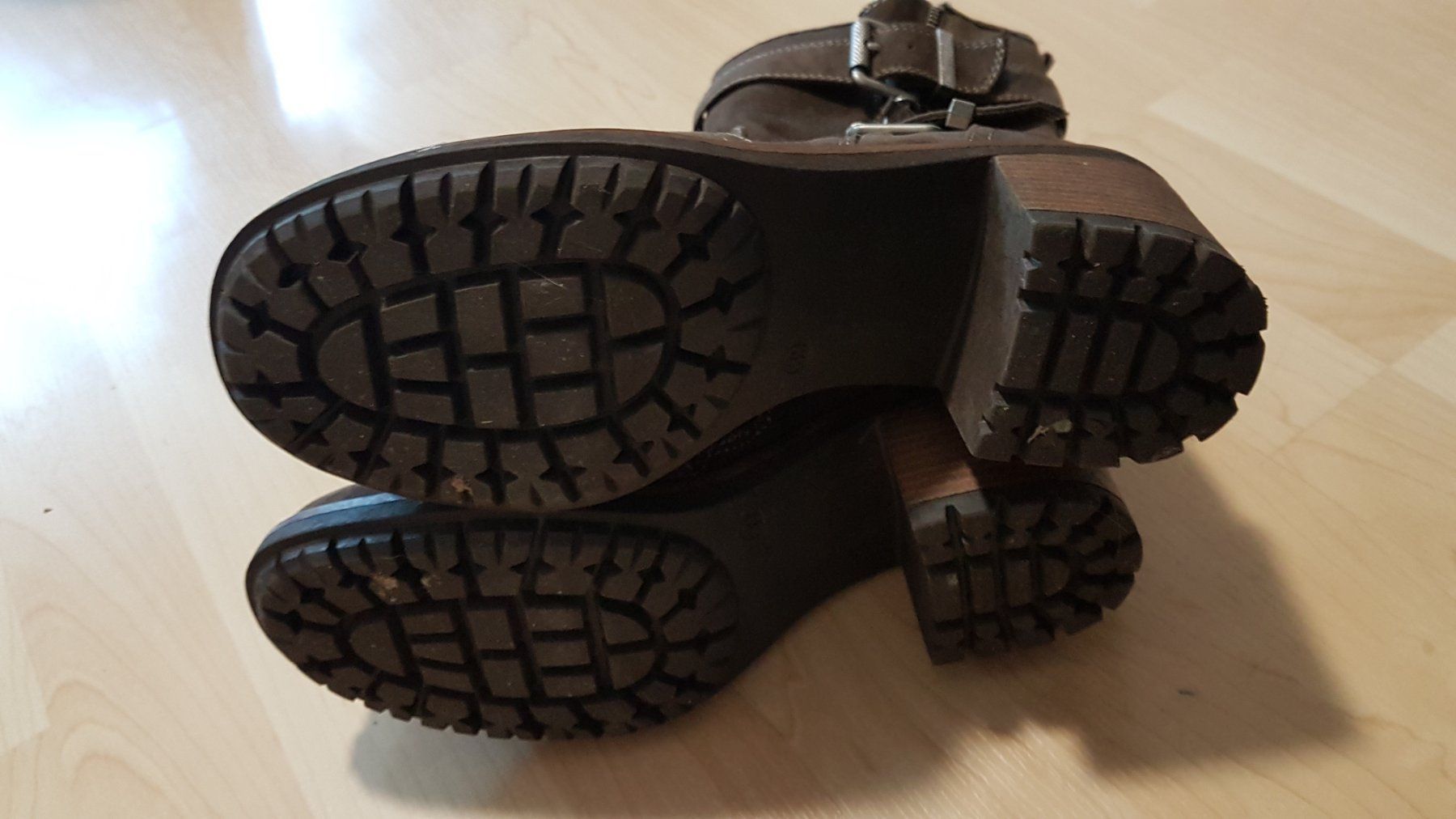 Chaussures femmes: Braune Stiefeletten Gr. 39 – D'occasion à Winterthur par Dream_of 3