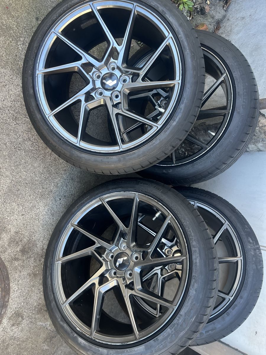 Pneumatici & Ruote complete: 19zoll 5x108 – Usato da Menziken venduto da suprisenummer1 2