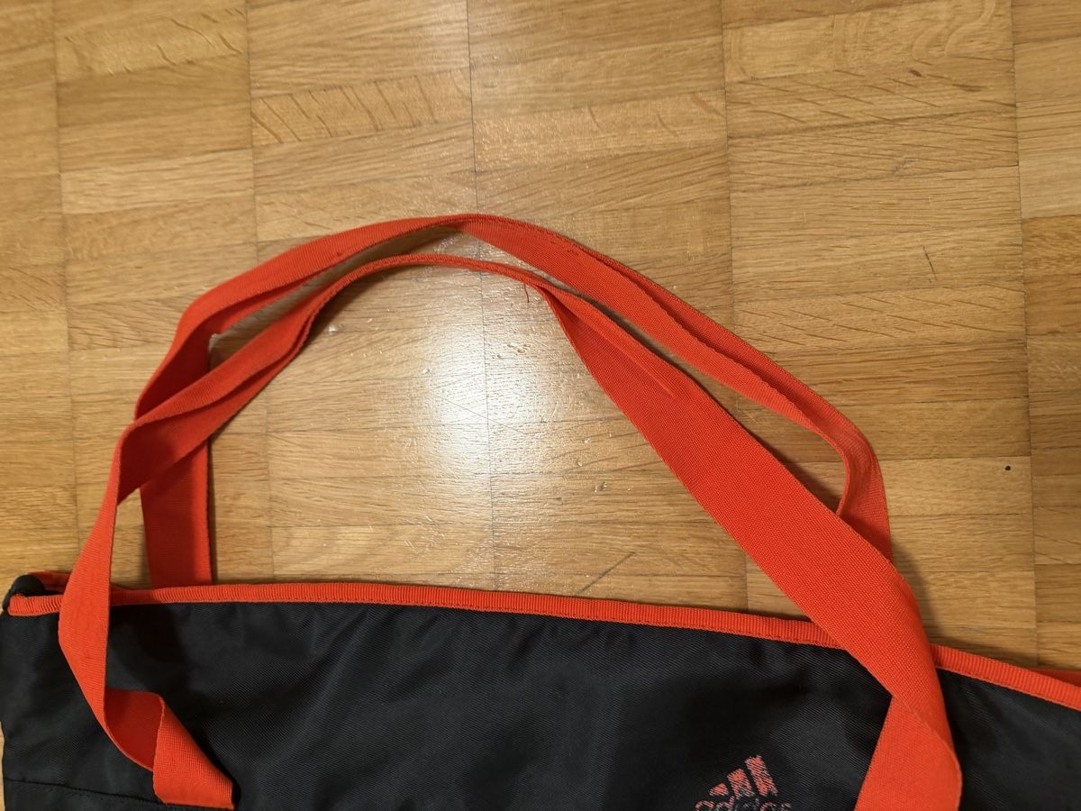Adidas Borse: Tasche Adidas schwarz rot – Usato da Jona venduto da Good_luck_ 5