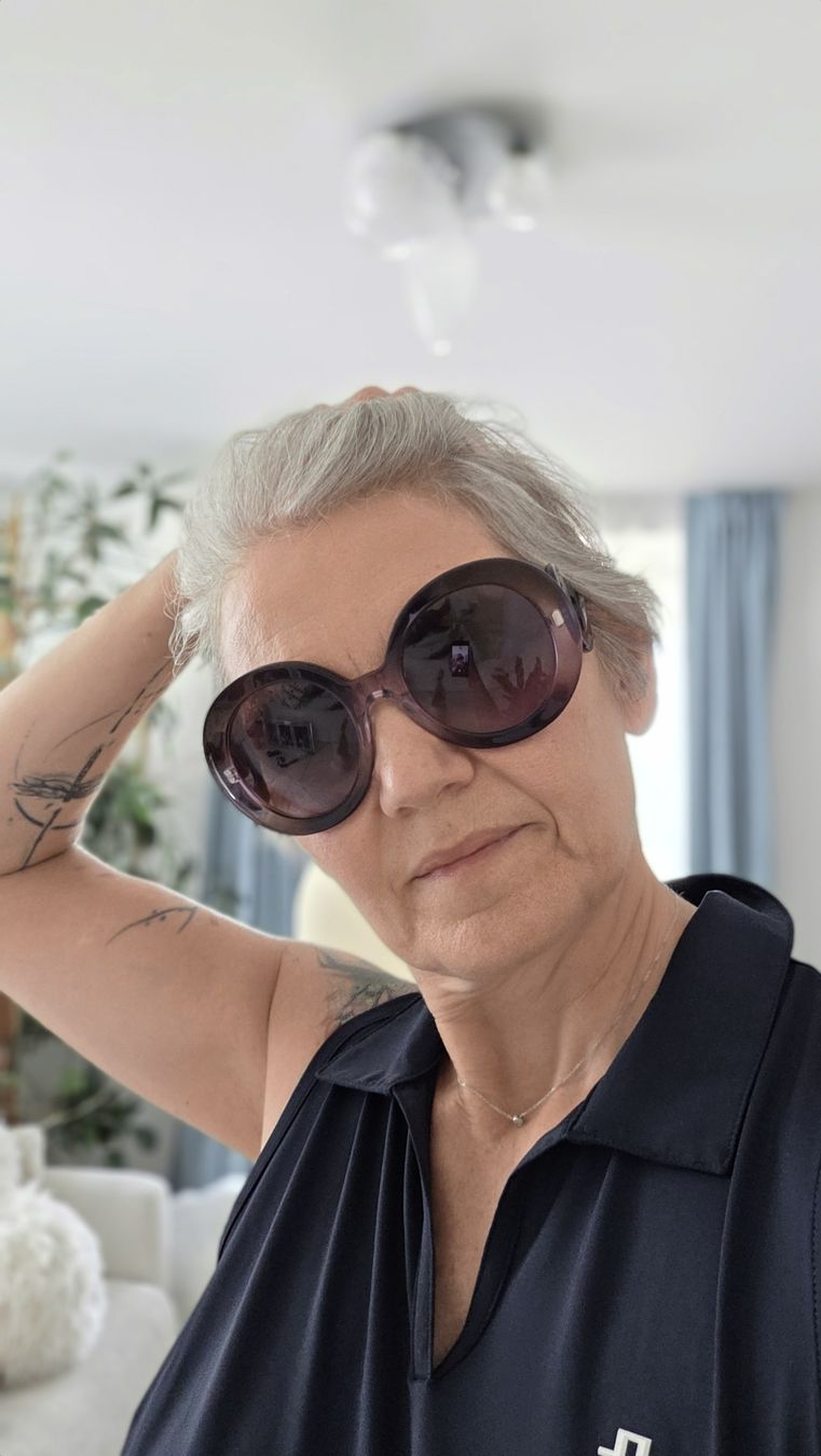Prada Occhiali & Lenti: Iconique paire de lunettes PRADA – Usato da Cheyres venduto da Karine-Schweiz 4