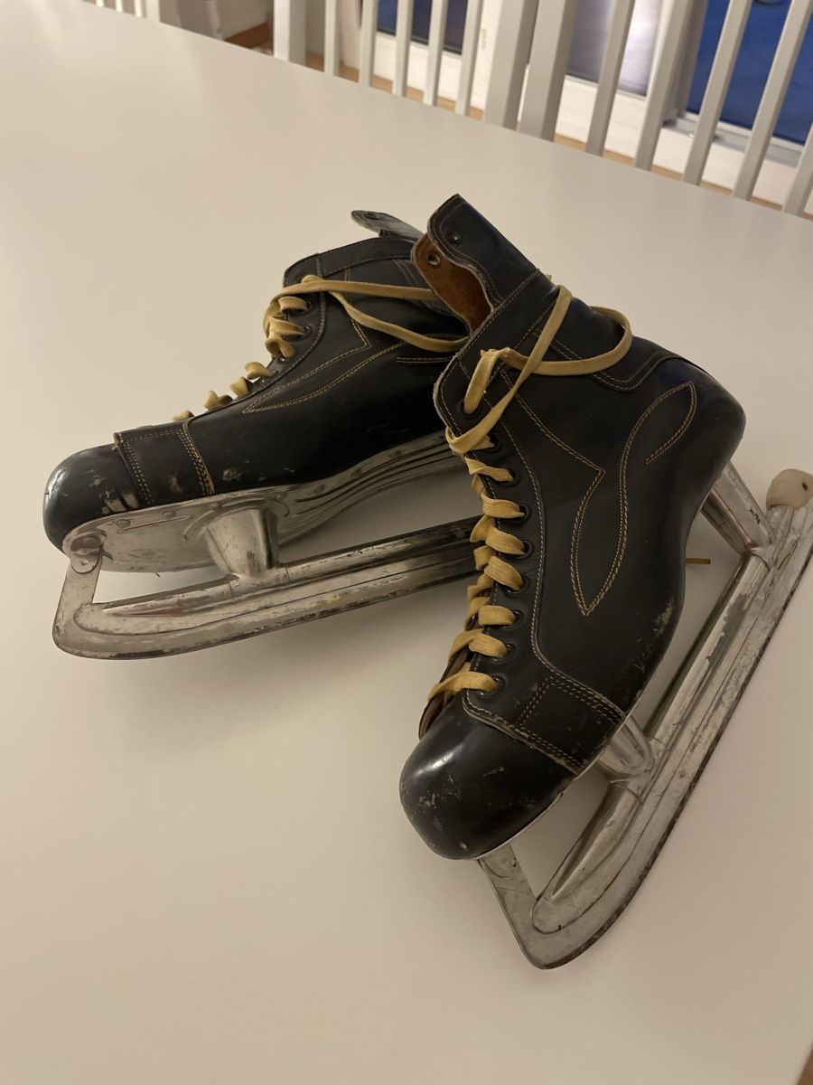 Schlittschuhe: Vintage Schlittschuhe – Gebraucht aus Langnau i. E. von fab_yv5c 1
