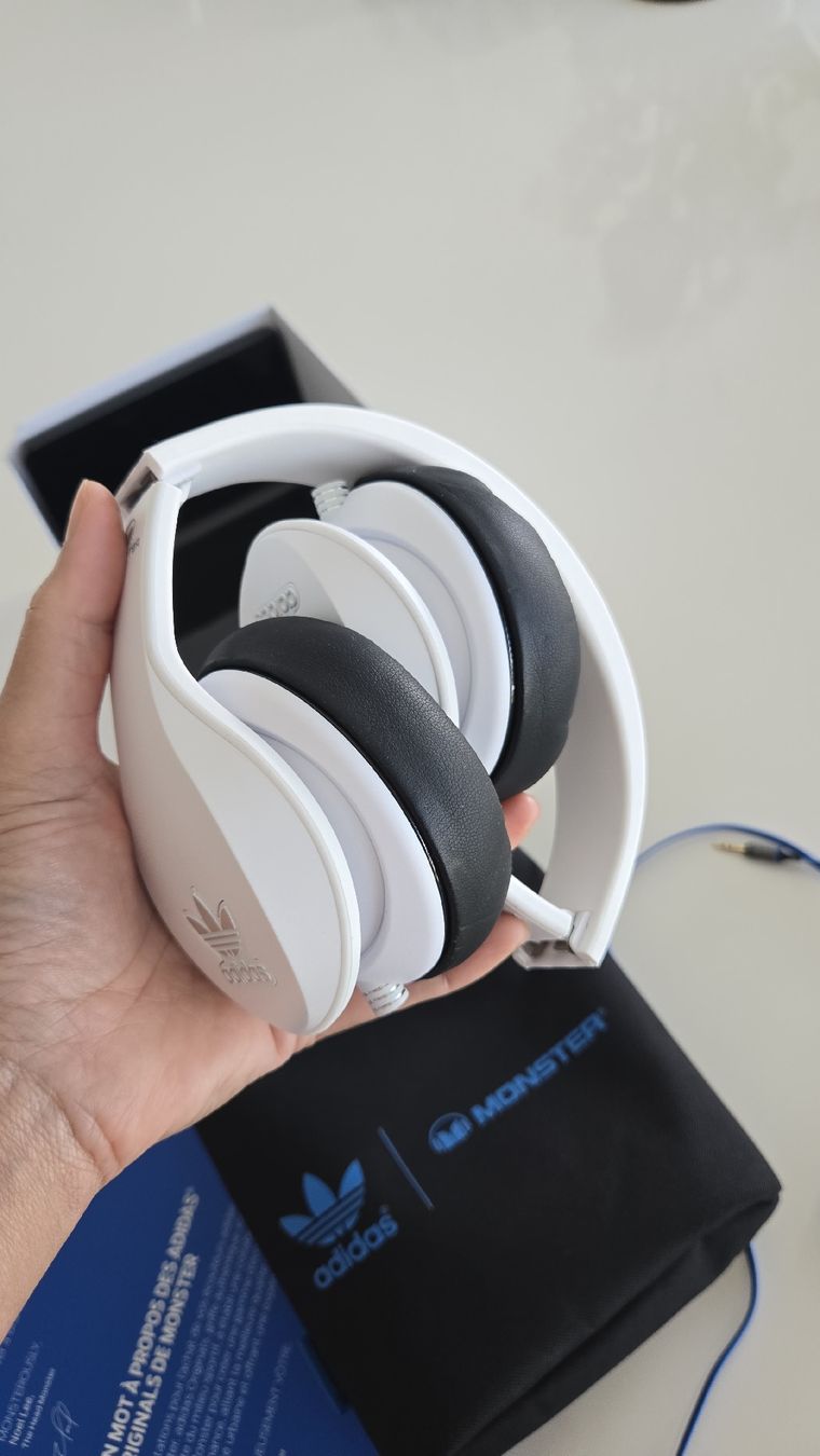 Casques audio: Head set classic Adidas – Neuf (Voir description) à Lucens par Airiya2 3
