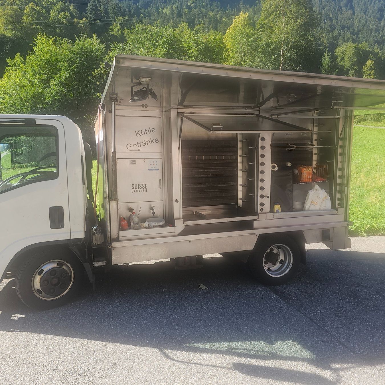 Isuzu Veicoli commerciali: Mobiler Güggeligrill Isuzu – Usato da Lütschental venduto da maliwan2007 3