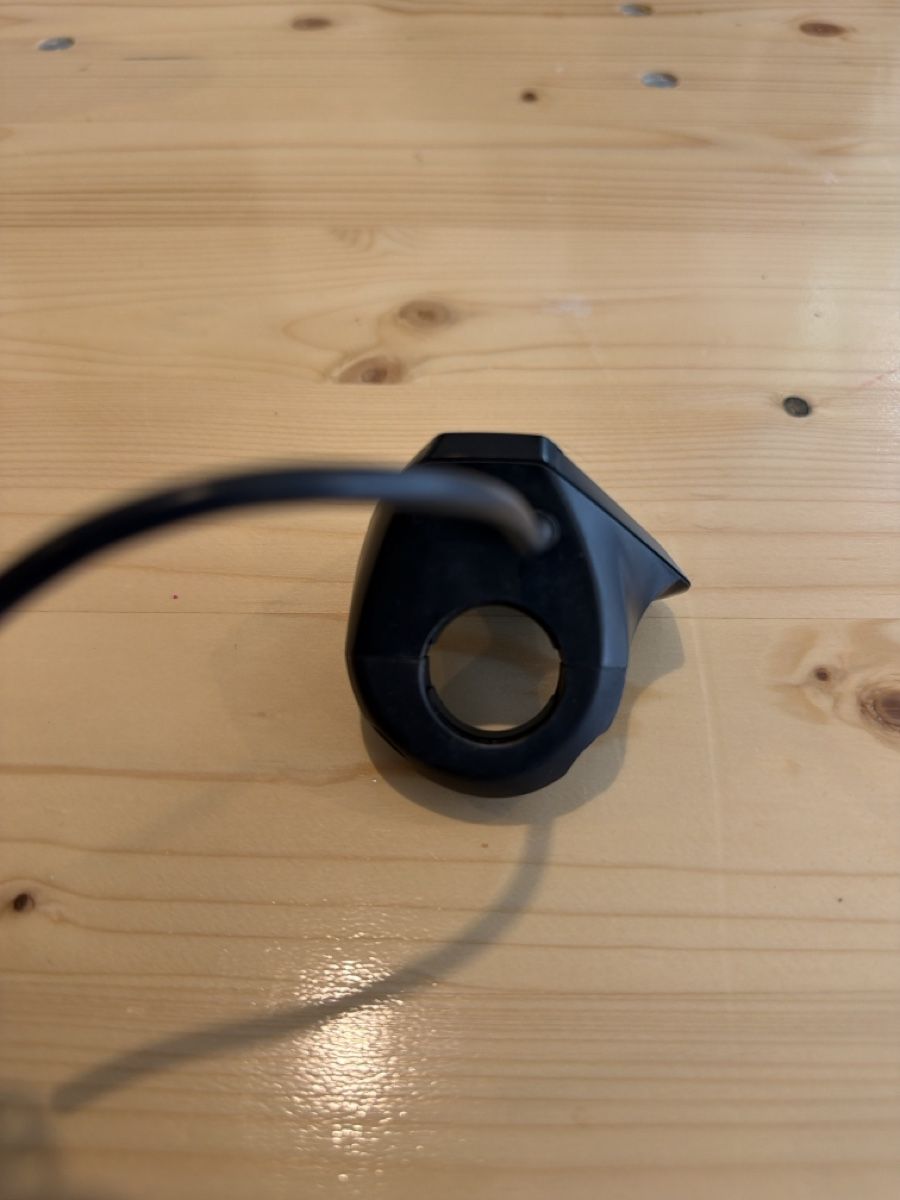 Sonstiges Fahrzeugzubehör: Schalter Einheit mit Kabel gebrauchter Zustand – Gebraucht aus Tafers von nicole.ts 2