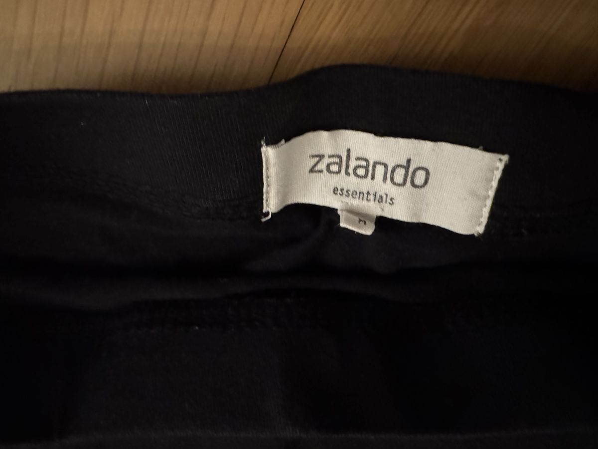 Zalando Gonne: Schwarzer Minirock, Grösse M – Usato da Münchwilen TG venduto da Schnappi040816 1