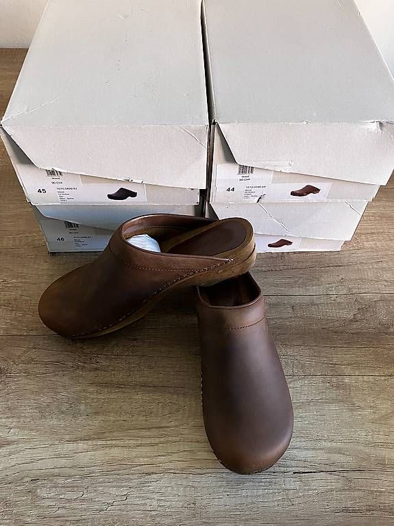 Herrenschuhe: Holz clogs – Gebraucht aus Sementina von carlo_kufahl