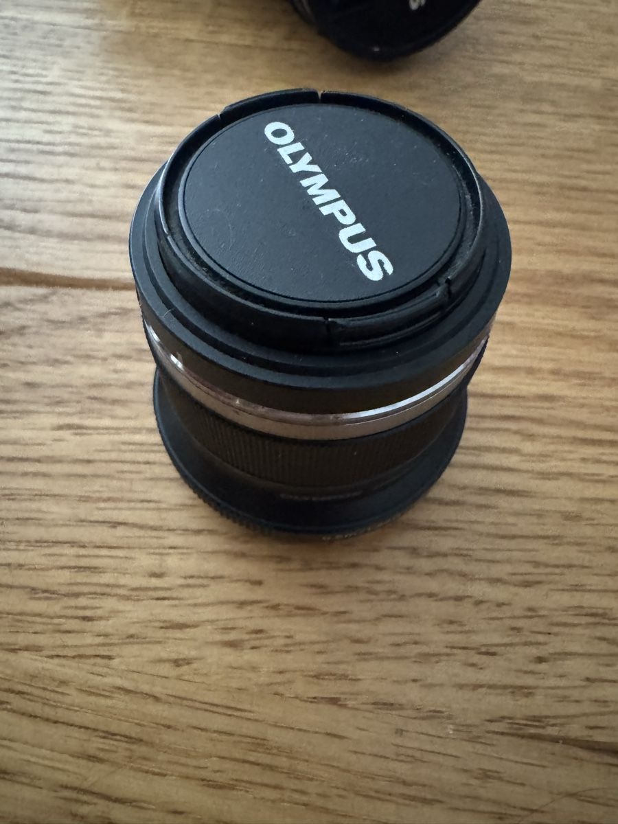 Olympus Fotocamera: Olympus OM-D E-M5 Mark II Set mit 3 Objektiven + Zusatzakku – Usato da Wagen venduto da andrina_n 2