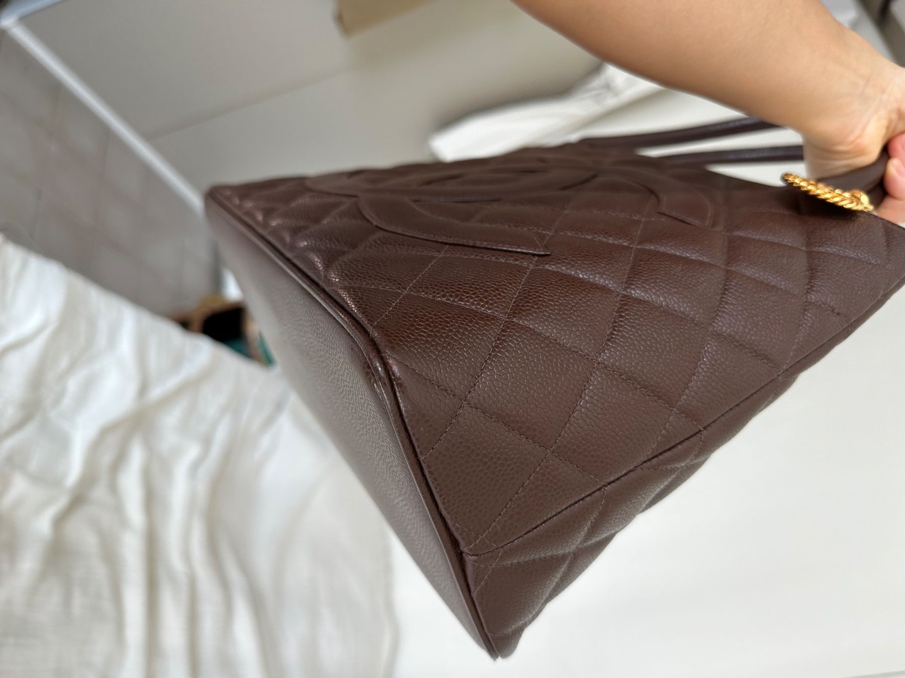 Chanel Borse da donna: Vintage impeccable Chanel Medaillon store chocolate brown – Usato da Zürich venduto da ThBaem 7