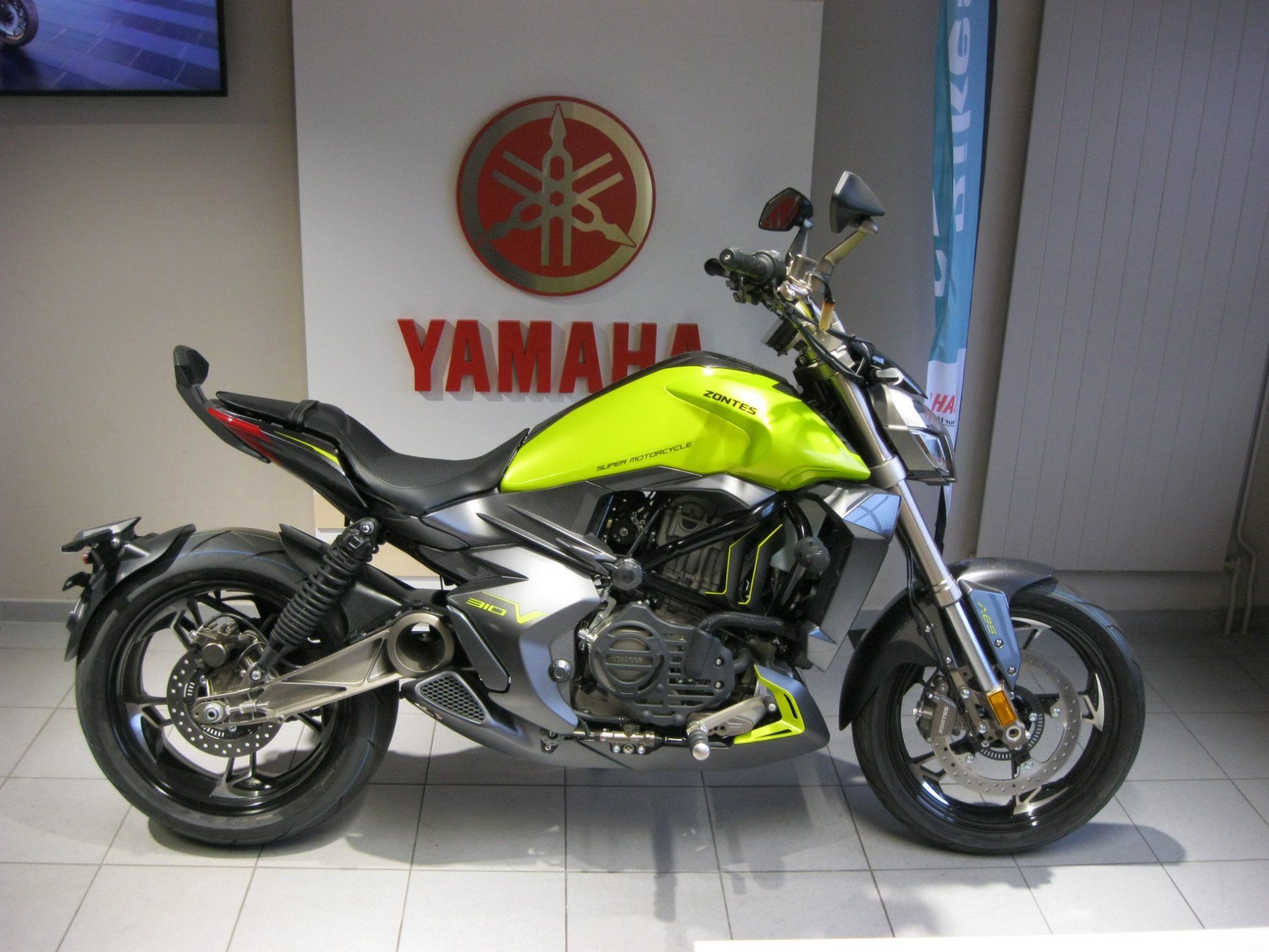 Zontes Strada: Zontes 310V – Nuovo e nell'imballaggio originale da Neftenbach venduto da Zecchini-Motos