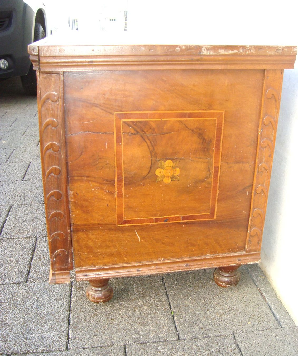 Cassapanche: Biedermeier Truhe mit Intarsien, Nussbaumholz – Usato da Oberdorf NW venduto da Lufao 5