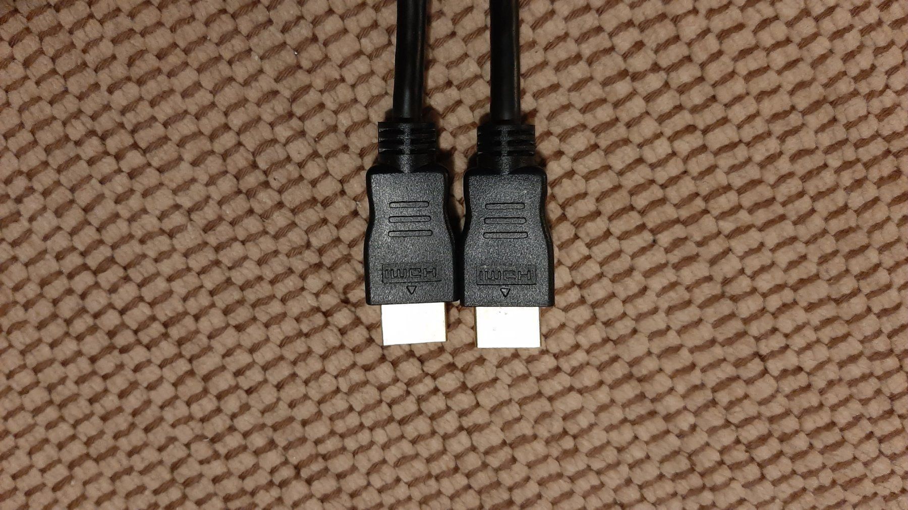 Cavi: HDMI CABLE  - 180 cm – Usato da Porza venduto da ulletta1 1