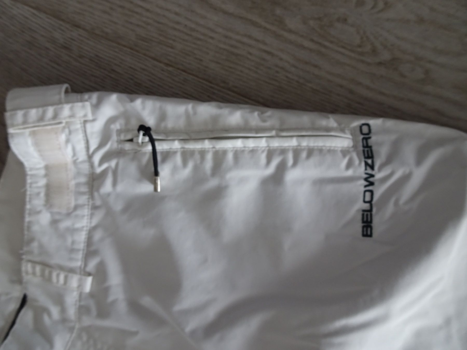 Pantaloni: Skihose BELOWZERO weiss Gr. 42, neuwertig – Nuovo (secondo la descrizione) da Winterthur venduto da Riiita 1