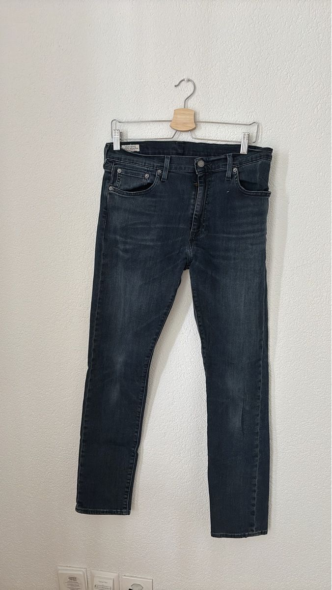 Levi's Jeans: Jean denim gris coupe slim – Usato da Prilly venduto da hei_5q56