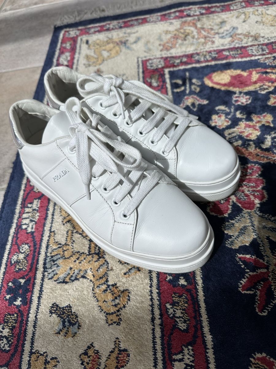 Prada Scarpe da donna: Prada Schuhe Leder Sneaker Gr. 37.5 – Usato da Luzern venduto da ariazalea