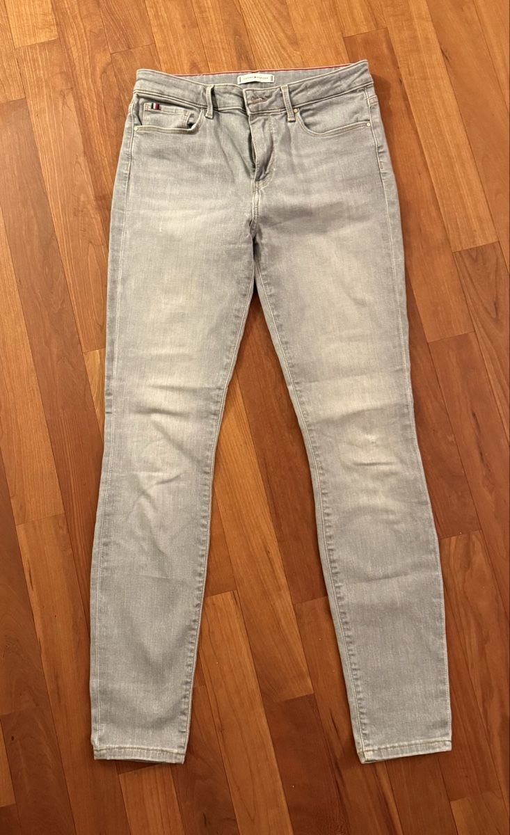 Tommy Hilfiger Jeans: Tommy Hilfiger Jeans Grau – Usato da Adliswil venduto da Jul.Str