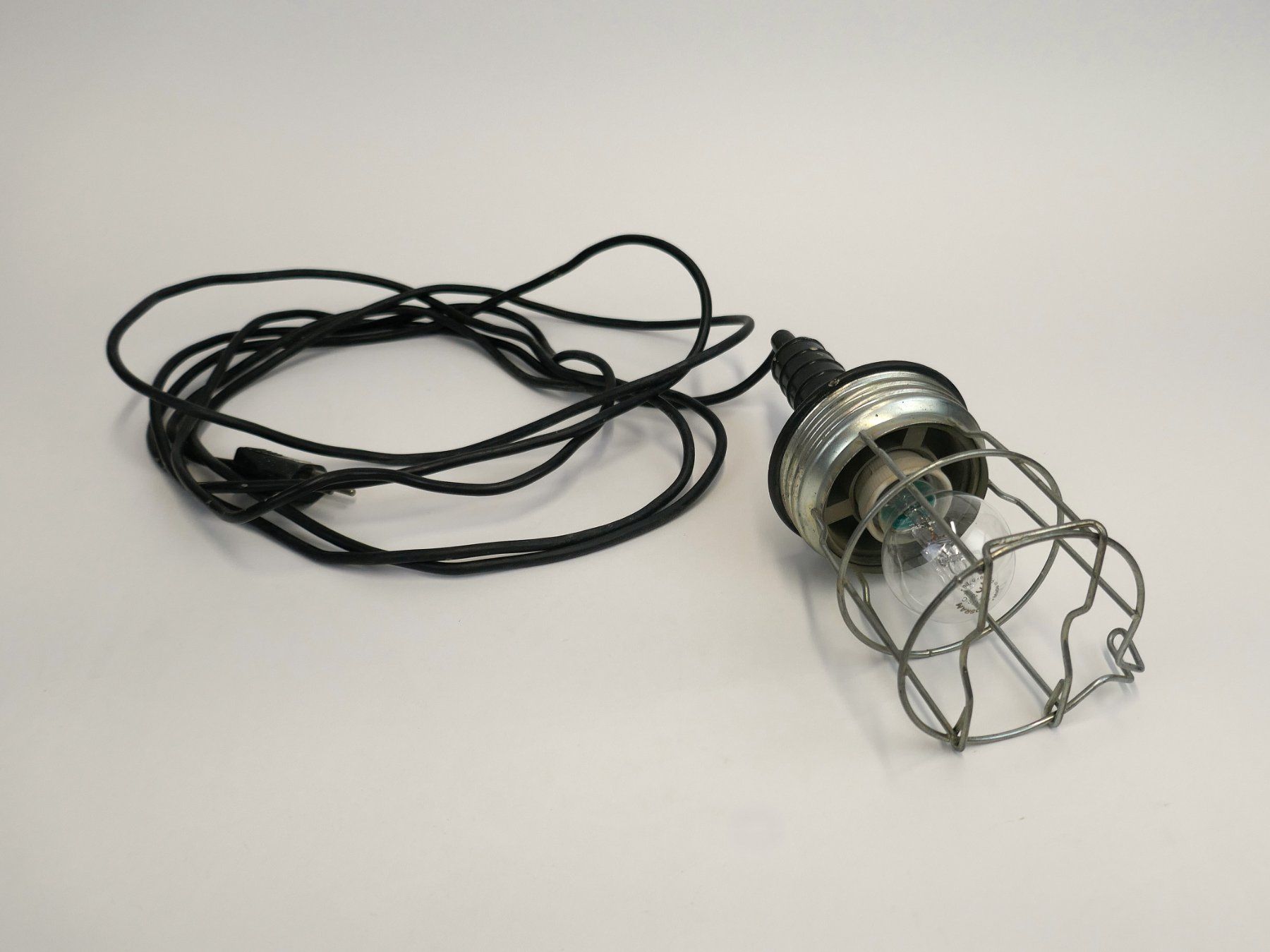 Lampade: Tragbare Werkstattlampe – Usato da Urtenen-Schönbühl venduto da Restwert_Schoenbuehl 5