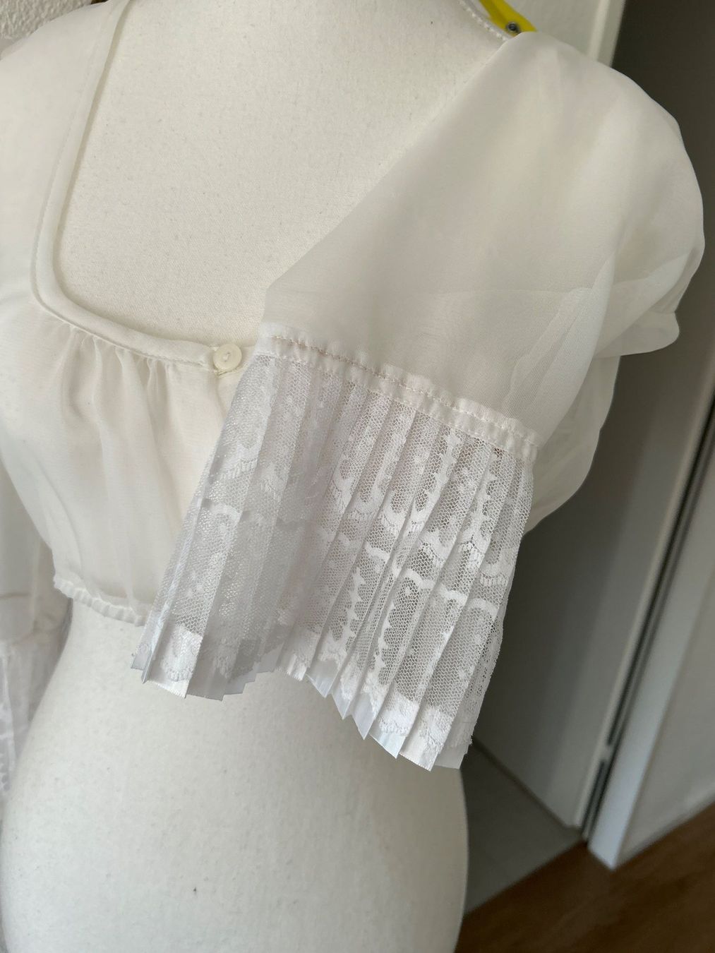 Camicette: Dirndlbluse von Wenger Austrian Style weiss – Usato da Brunnen venduto da Nala2929 3