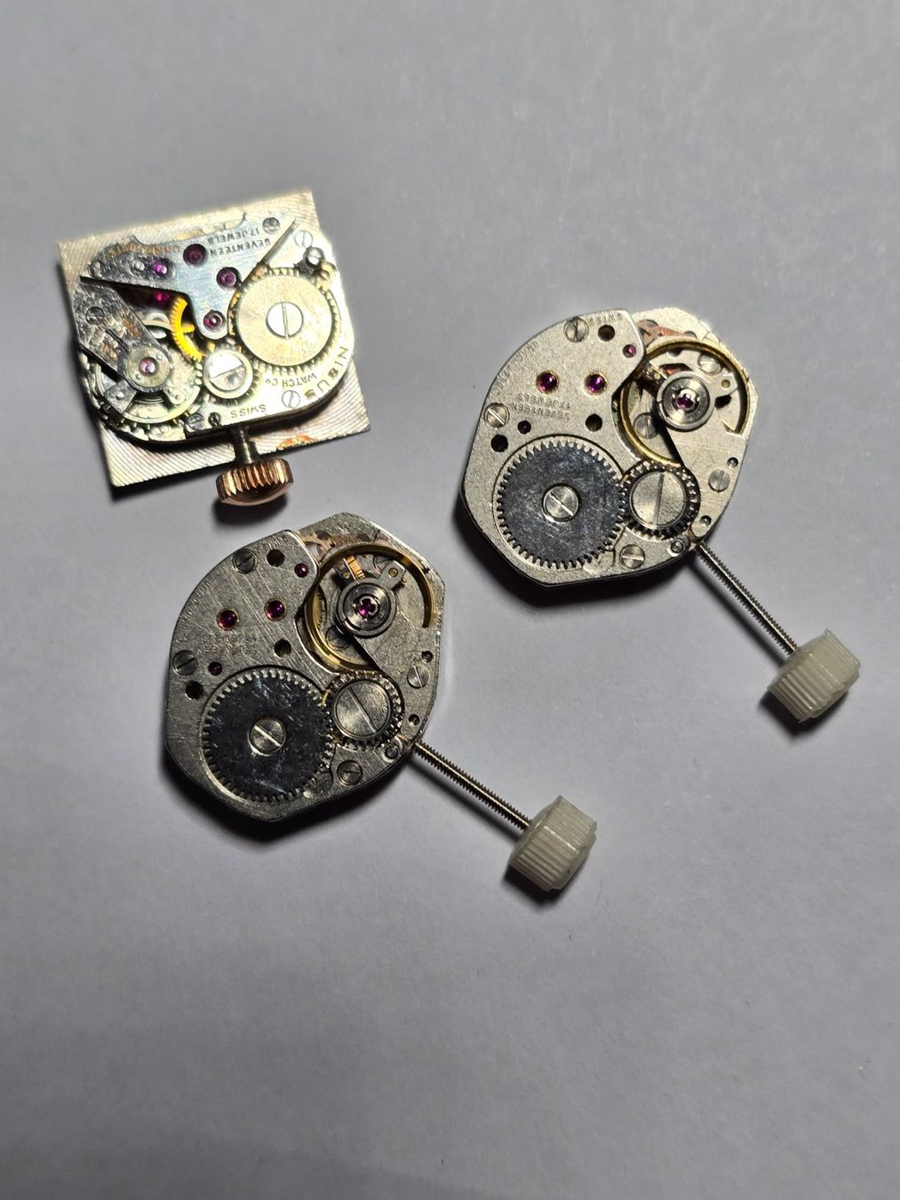 Orologi: Lot de 3 mouvements – Difettoso da Tramelan venduto da Nirdan 1