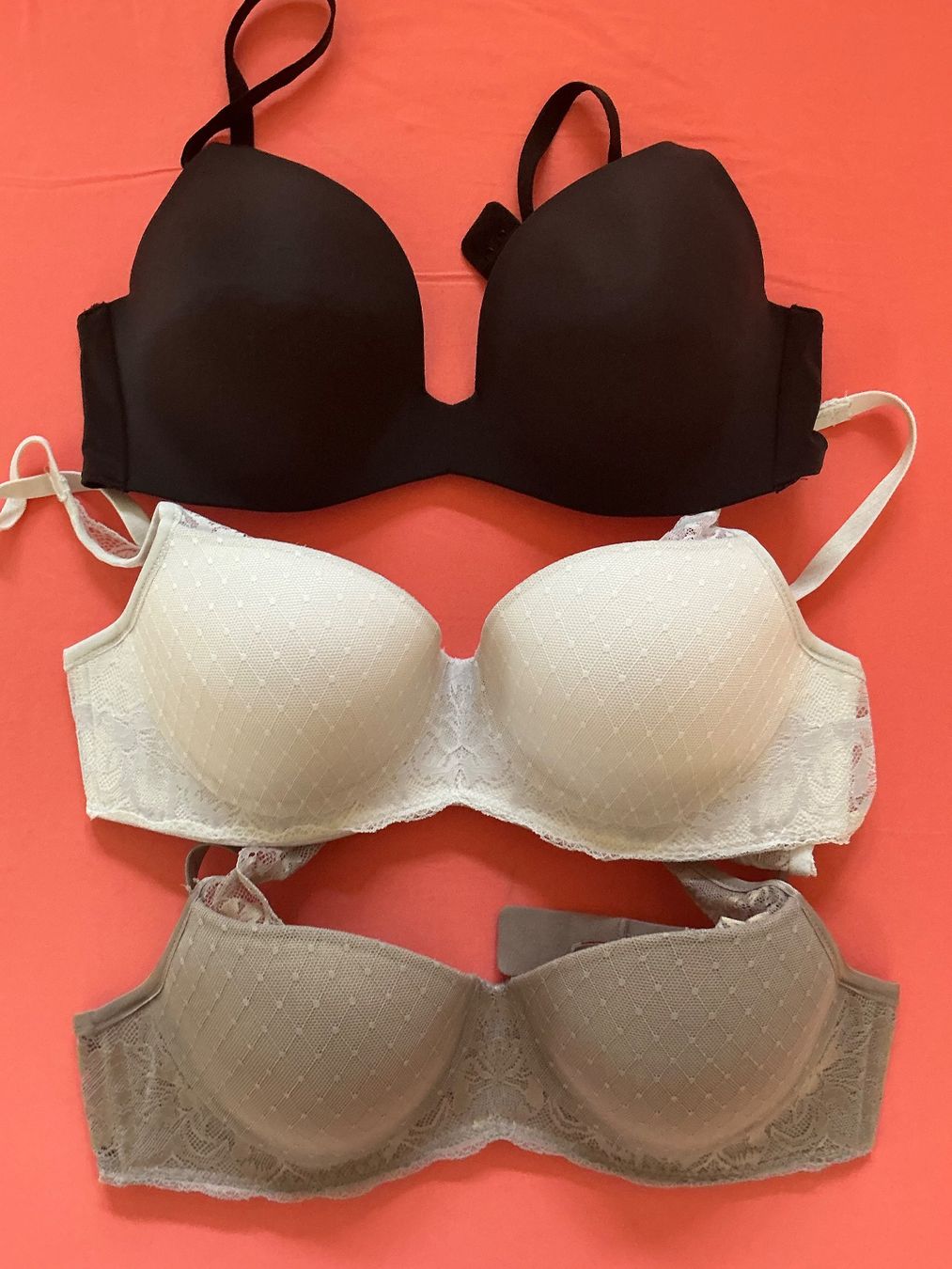 Triumph Altra biancheria intima: 3 Triumph BH, Gr. 75B – Usato da Cormondrèche venduto da fra_gn5t