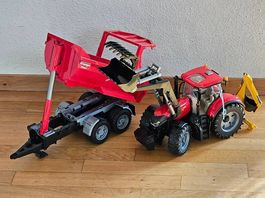 BRUDER Traktor mit Kippanhaenger, Frontloader und Heckbagger