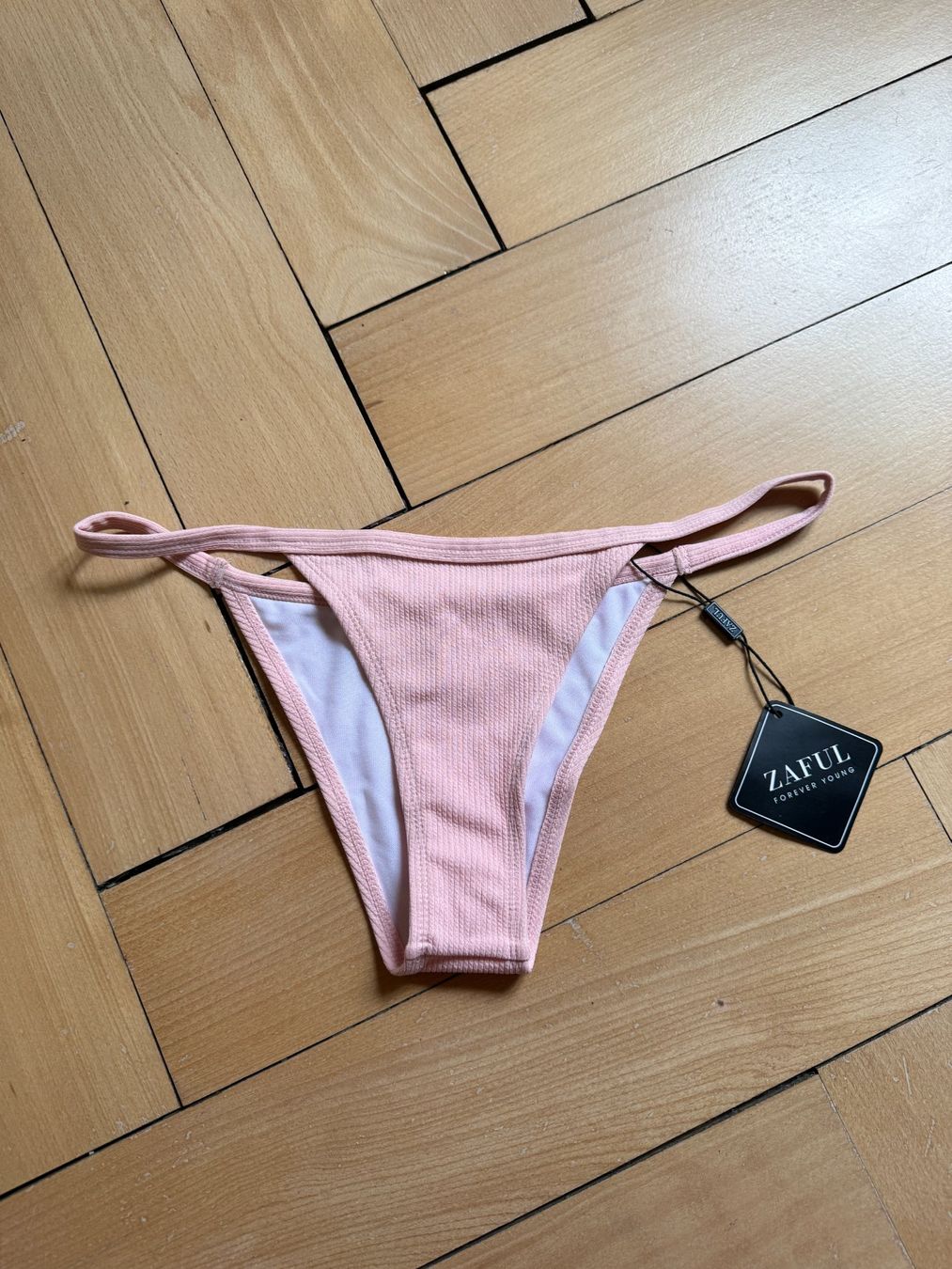 Zaful Costumi da bagno & Bikini: ZAFUL - Bikini Slip hellrosa M (NEU) – Nuovo e nell'imballaggio originale da Zürich venduto da Diazaio
