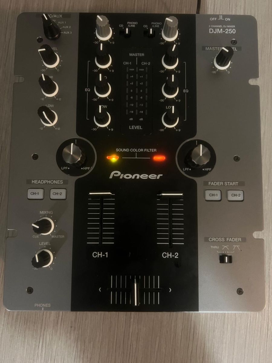 Pioneer Mischpulte: Table de mixage Pioneer – Gebraucht aus lausanne von Lilos77 3
