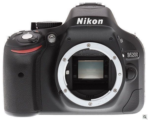 Nikon Fotocamera: Nikon D5200+ Charger+ 1 Lowerpro BAG – Nuovo (secondo la descrizione) da Schlieren venduto da Sunshine_0109