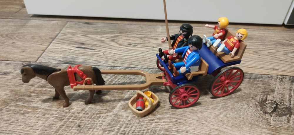 Playmobil 9374 Wind Flyer – Giocattolo Volante Con Fischietto, Personaggio Esclusivo Incluso, Per Bambini Dai 4 Anni In Su, Azione All'aria Aperta