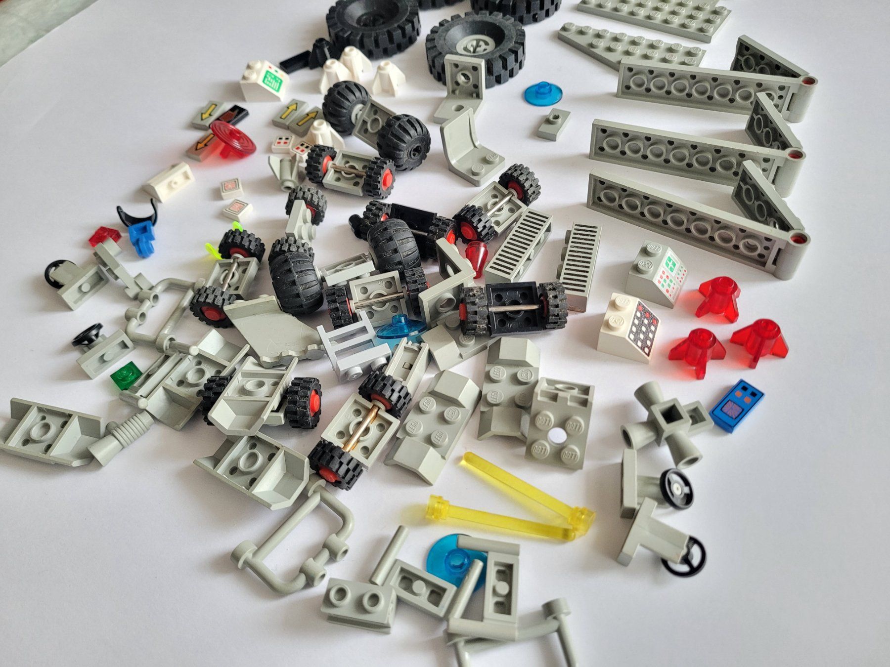 Lego Kit di costruzioni: Lot Lego classic space années 80 – Usato da La Tour-de-Peilz venduto da estelle69 3