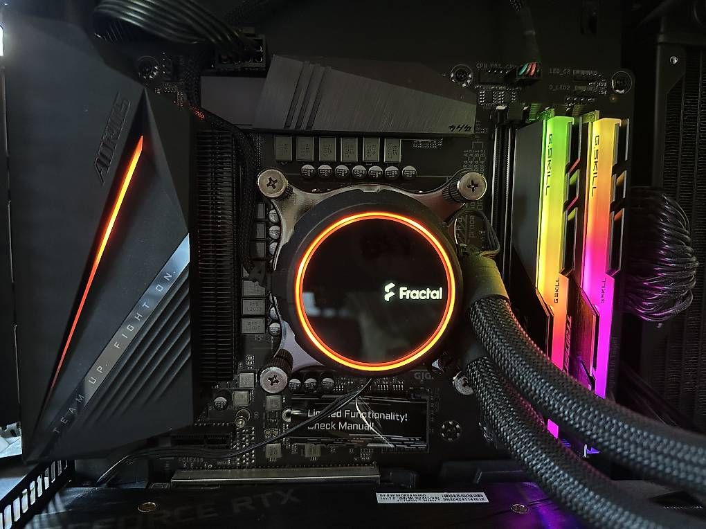 PC: Gaming PC zum verkauf – Usato da Rickenbach LU venduto da Eliasamberg 2