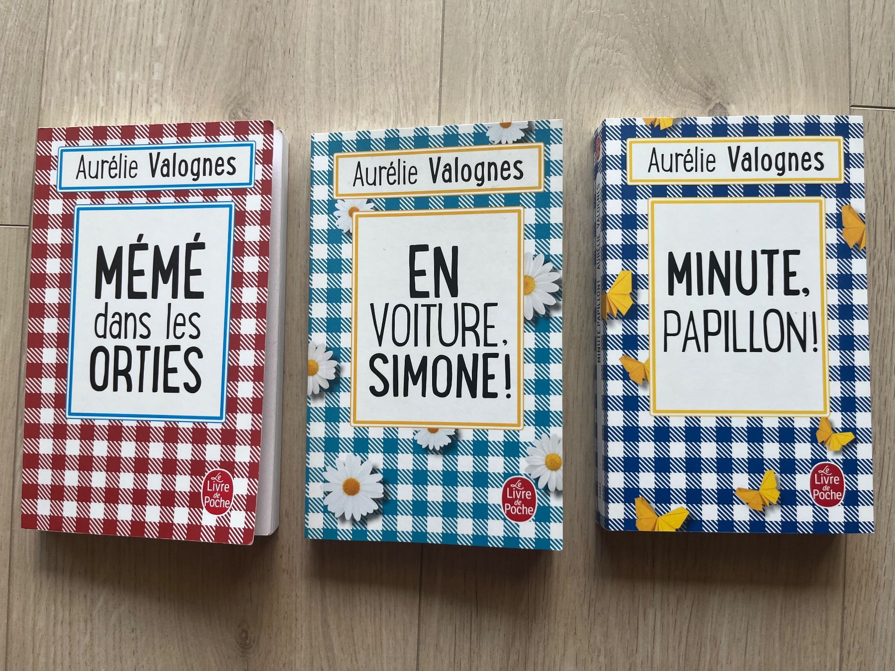 Livres: Aurélie Valognes - 3 livres format poche – D'occasion à Ecublens (VD) par Myriam_13
